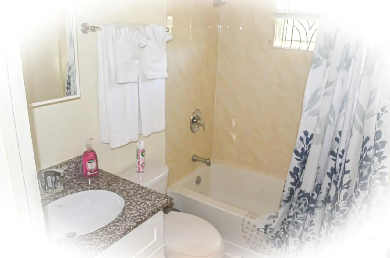 Дом отдыха Twin Peak Cottage Mammee Bay Ямайка