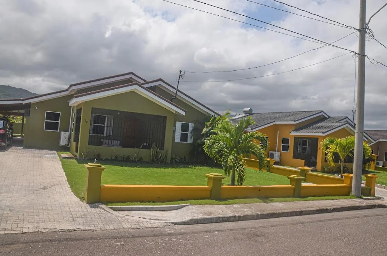 Semesterbostad Twin Peak Cottage Mammee Bay Jamaica